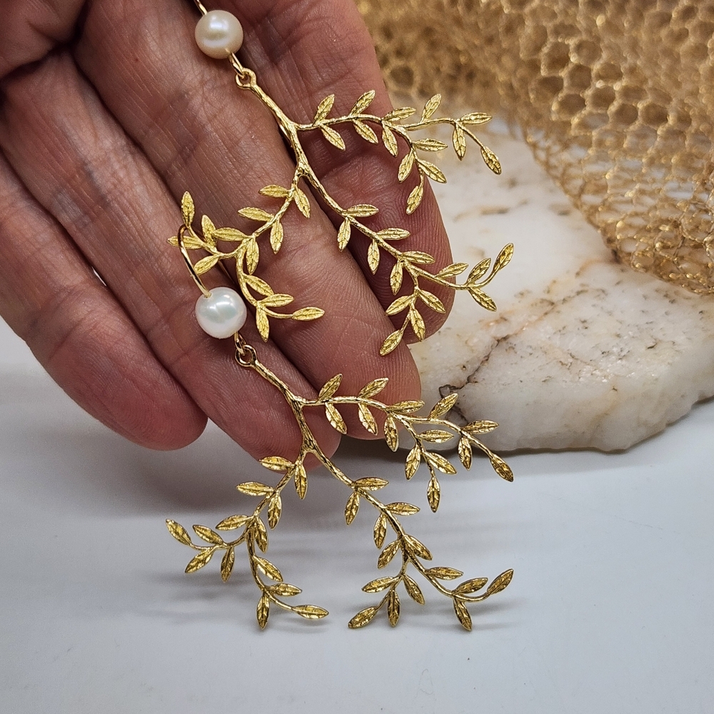 Johnny Was Jewelry Floral Lightweight Earrings 18K Gold plated Real Pearl - Picture 10 of 11